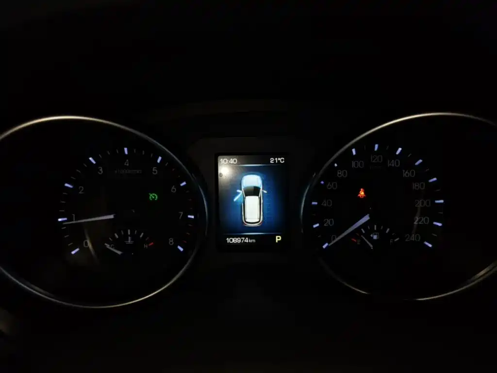 Haval H6 Coupe 2016 Blue Label 1.5T Automatic 2WD Urban фото 12