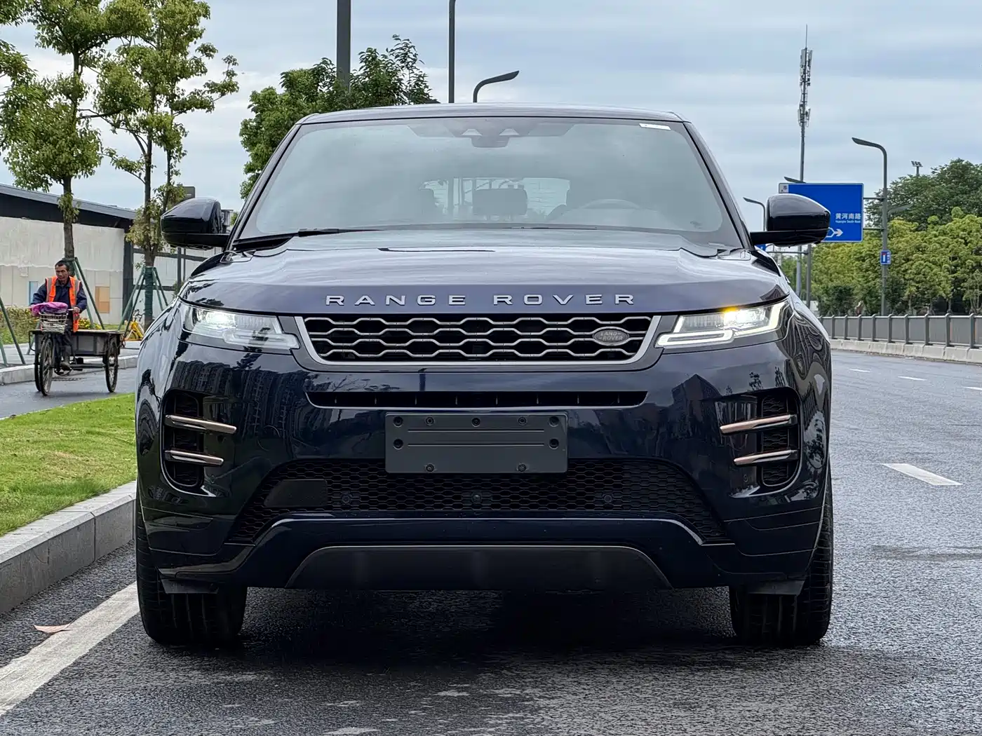 Land Rover Range Rover Evoque 2020 249PS R-DYNAMIC SE Sport Tech Edition фото 2