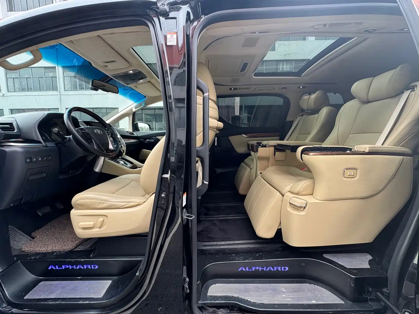 Toyota Alphard 2015 3.5L Premium Edition фото 11
