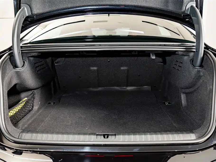 Audi A7L 2024 45 TFSI quattro Black Warrior Edition фото 25