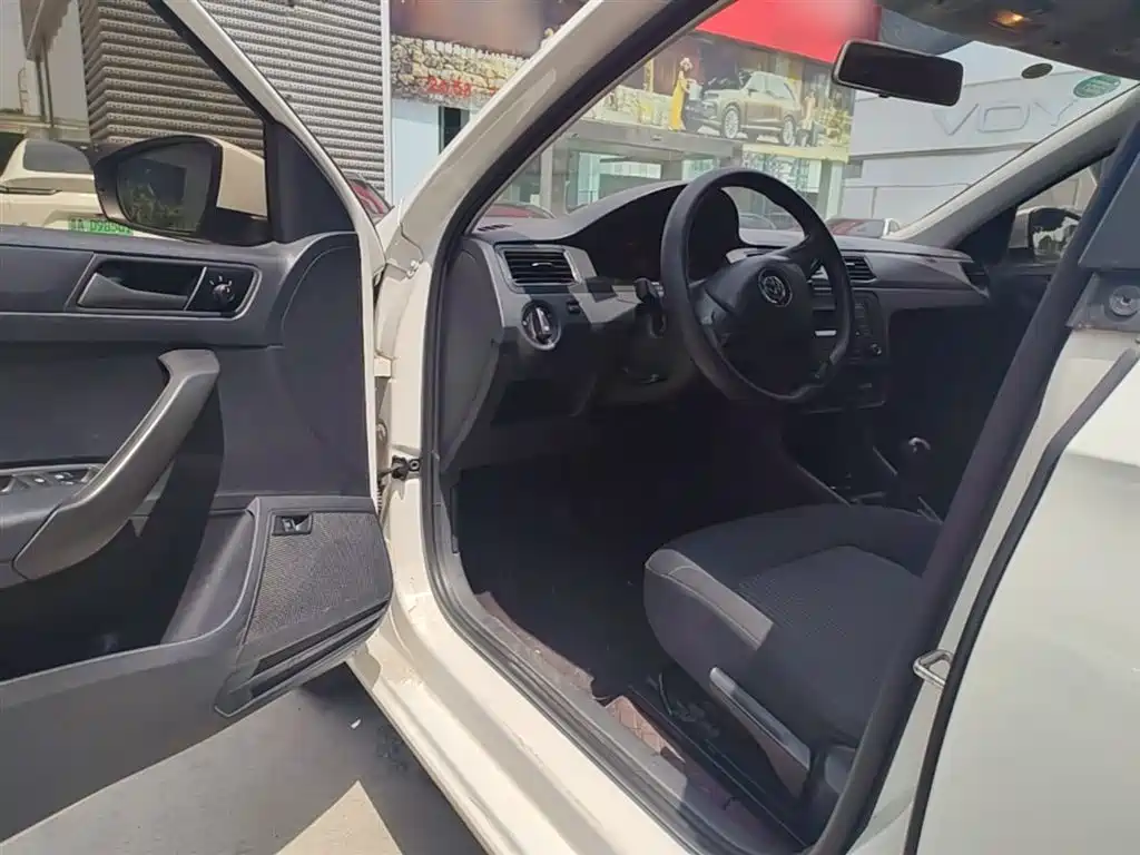 Volkswagen Santana 2018 1.5L Manual Trend Edition фото 16