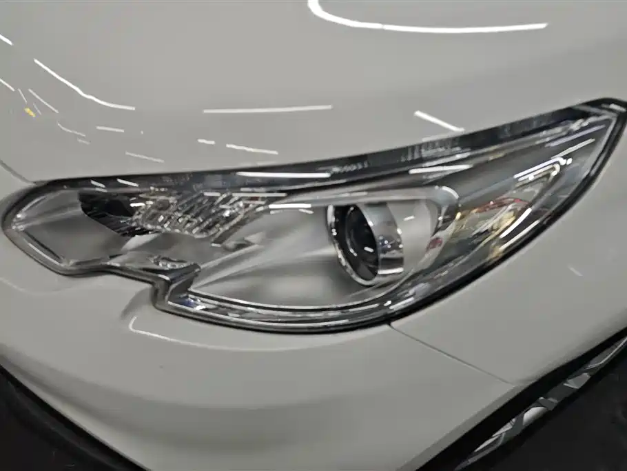 Peugeot 2008 2015 Cool Edition 1.6L Auto Jade фото 5