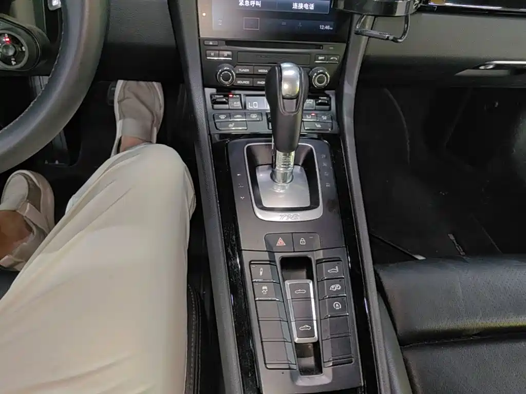 Photo 14 - Porsche 718