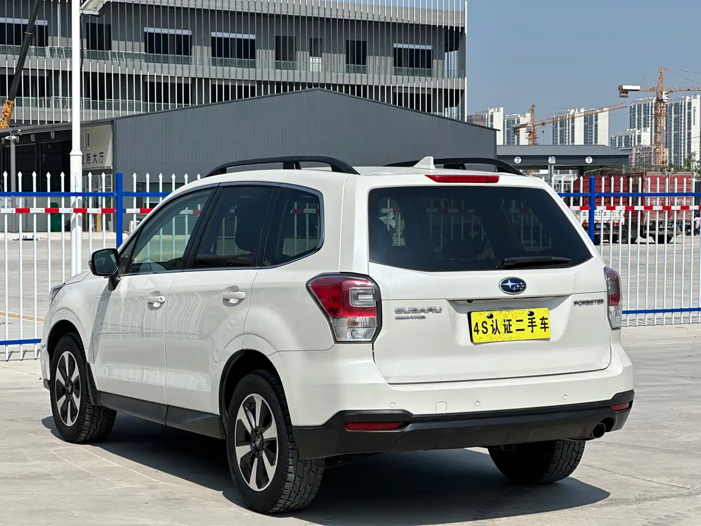 Subaru Forester 2016 2.5i Luxury Navigation Edition фото 23