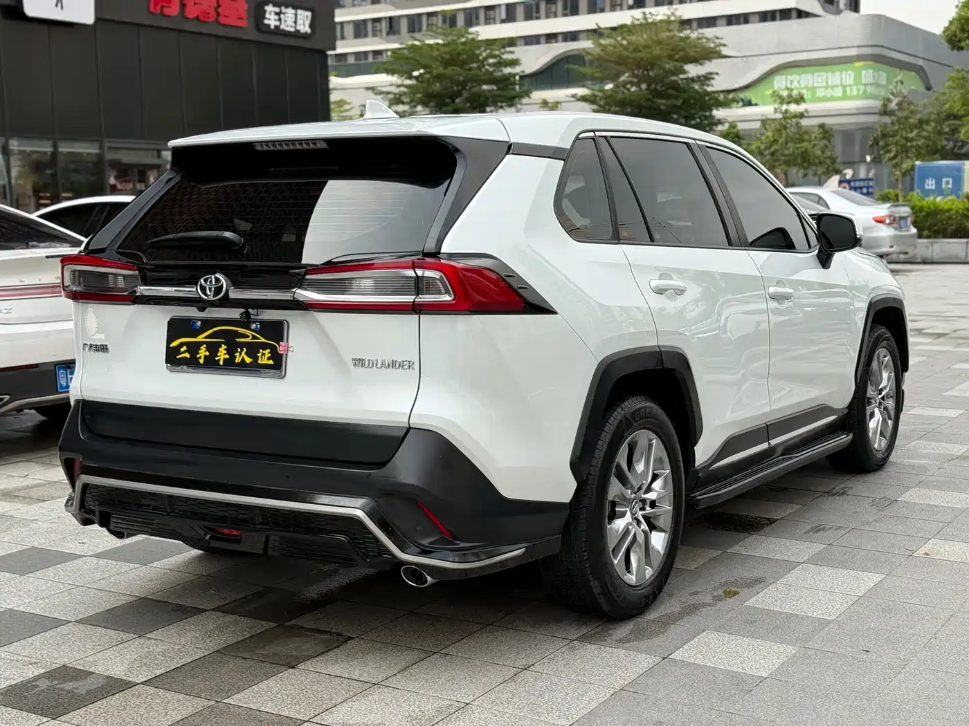 Toyota Wildlander 2021 2.0L CVT 2WD Luxury Edition фото 6