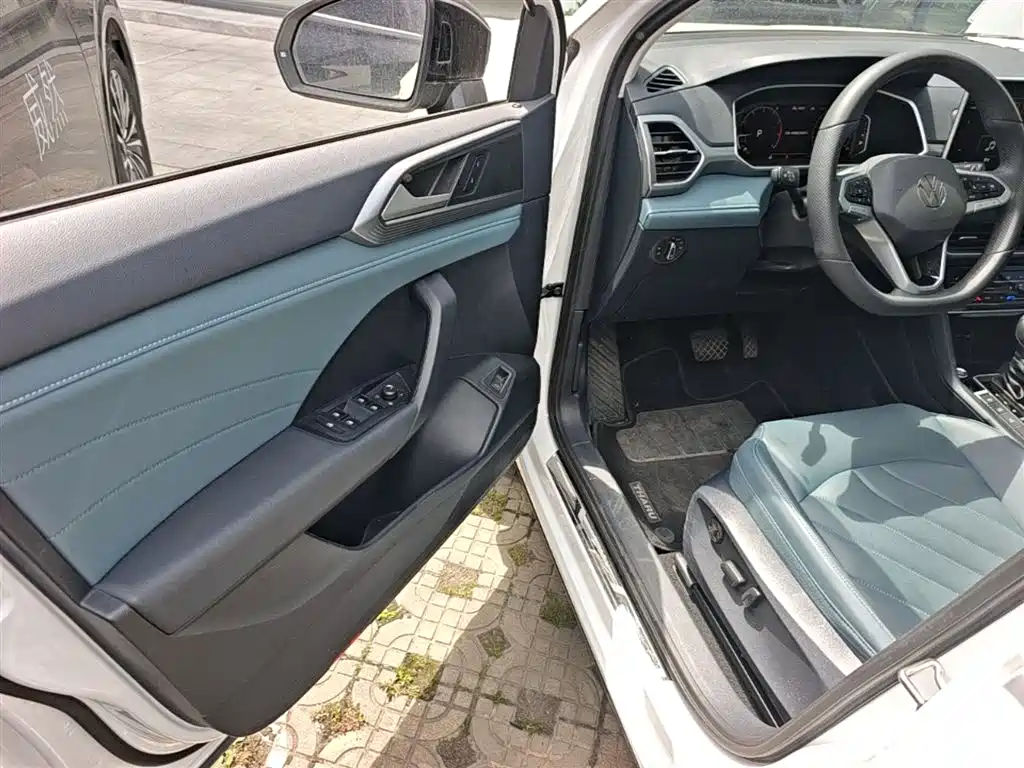 Volkswagen Tharu 2024 300TSI 2WD Moon Premium Edition фото 16