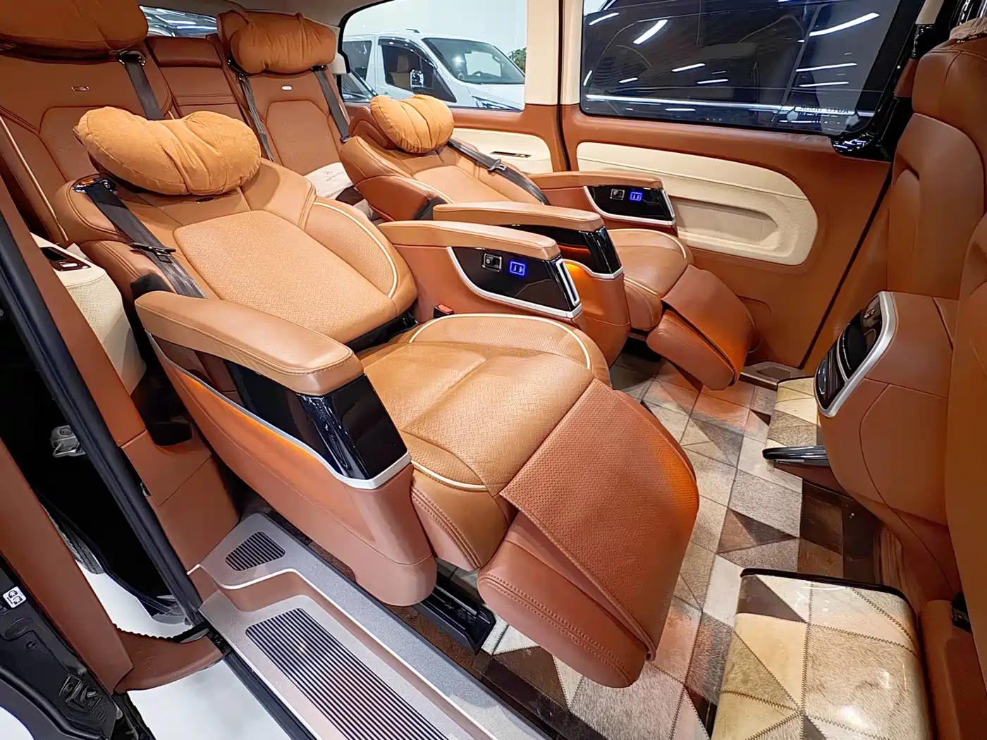 Mercedes-Benz Vito 2020 2.0T Business Edition (7-seater) фото 9