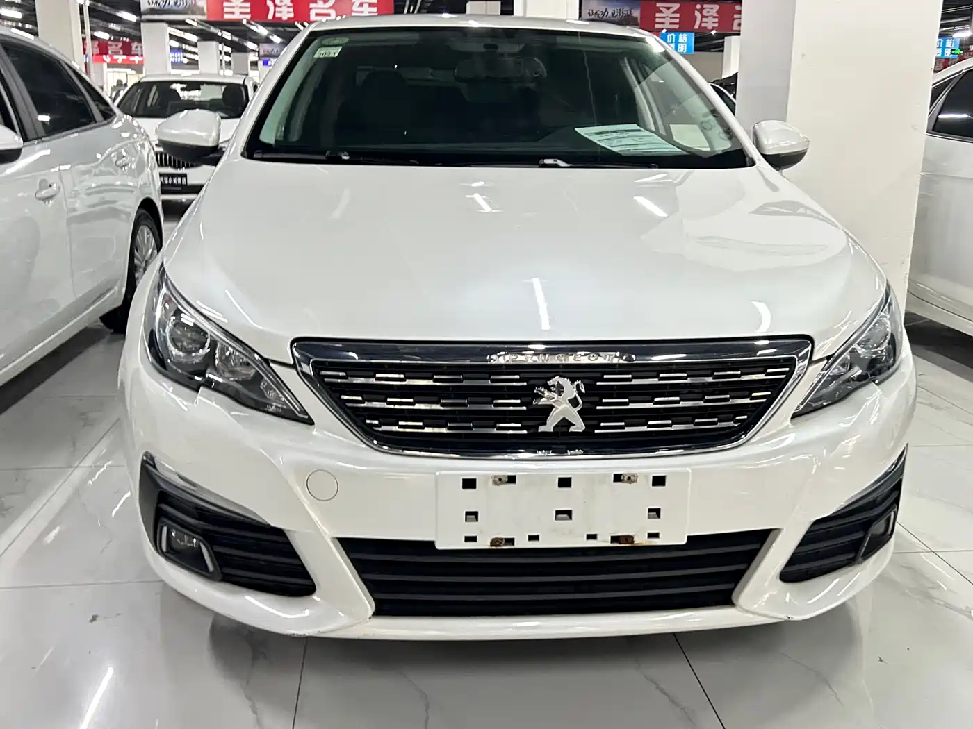 Peugeot 308 2016 1.6L Automatic Luxury фото 2