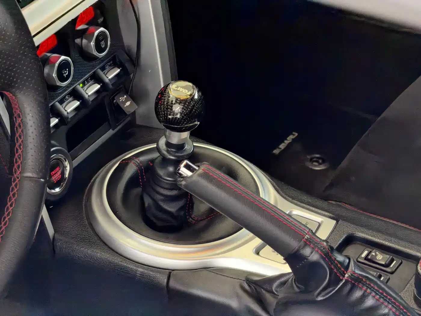 Subaru BRZ 2015 2.0i Manual фото 12