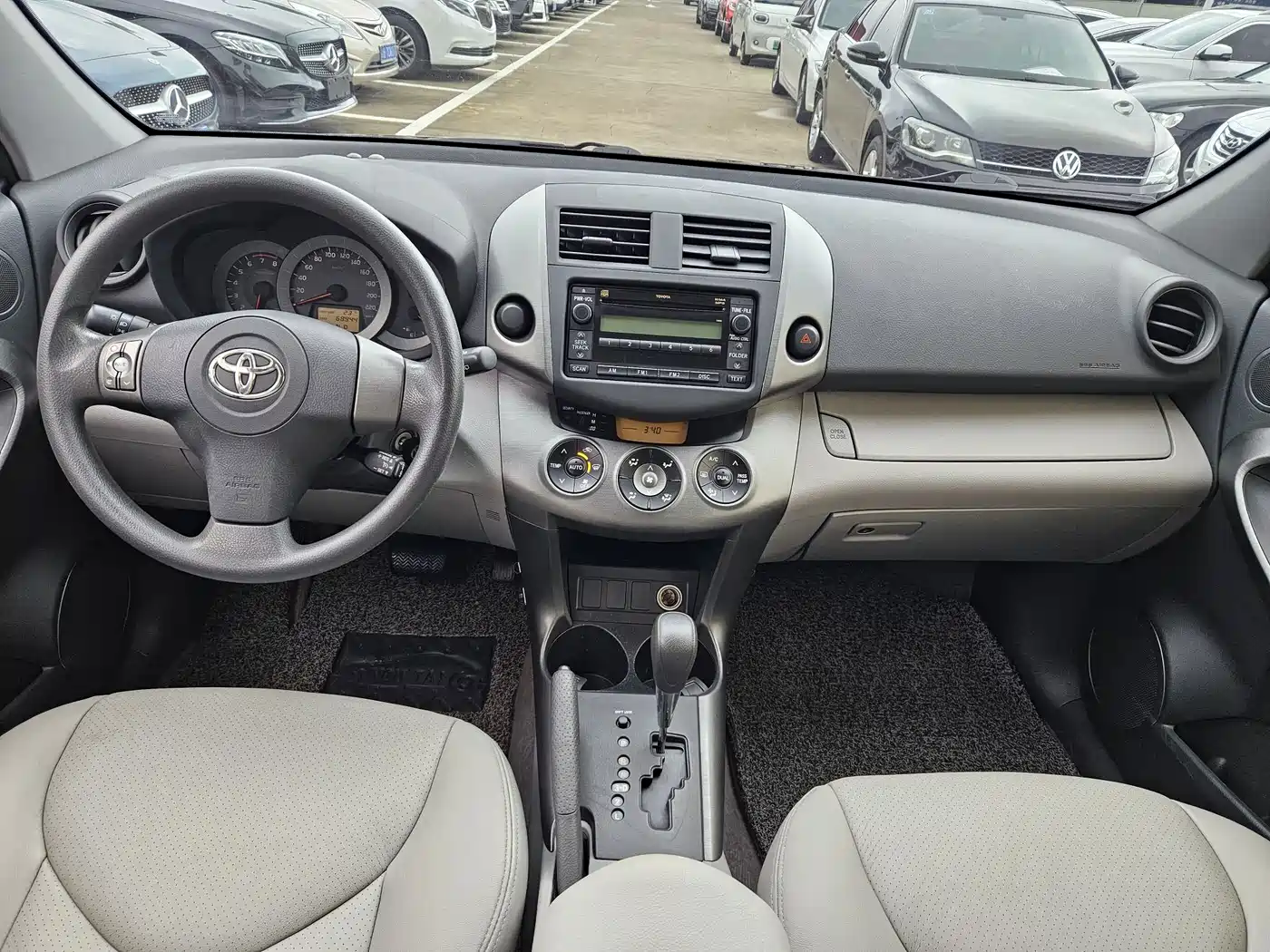 Photo 9 - Toyota RAV4 Rongfang