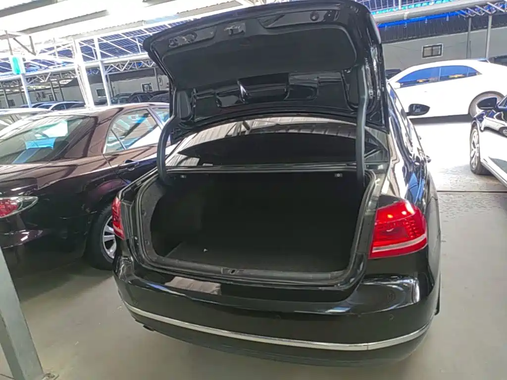 Photo 19 - Volkswagen Passat