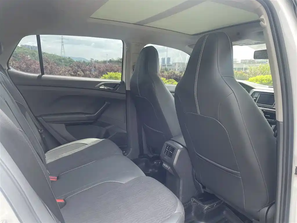 Volkswagen T-Cross 2019 280TSI DSG Comfort Edition фото 10