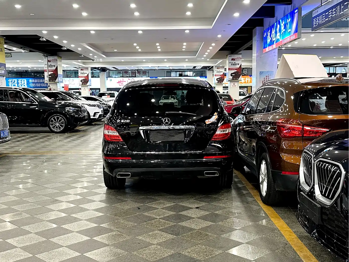 Mercedes-Benz R-Class 2017 R 320 4MATIC Luxury Collector's Edition фото 3