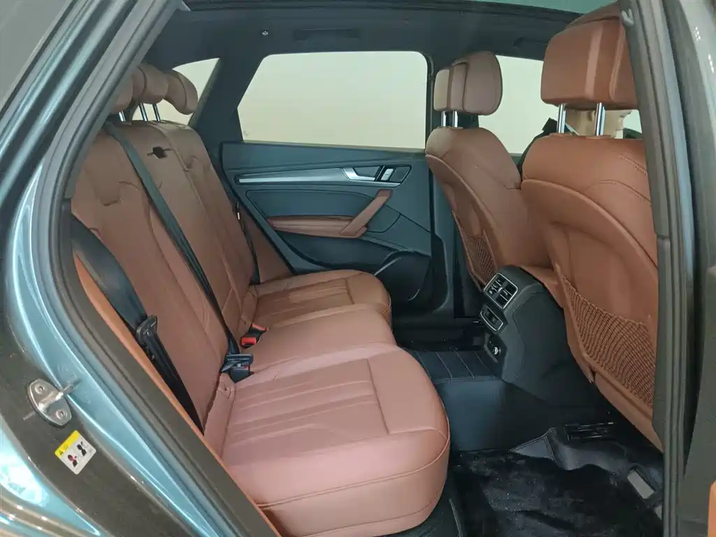 Audi Q5L 2024 Model 40 TFSI Luxury Dynamic фото 7