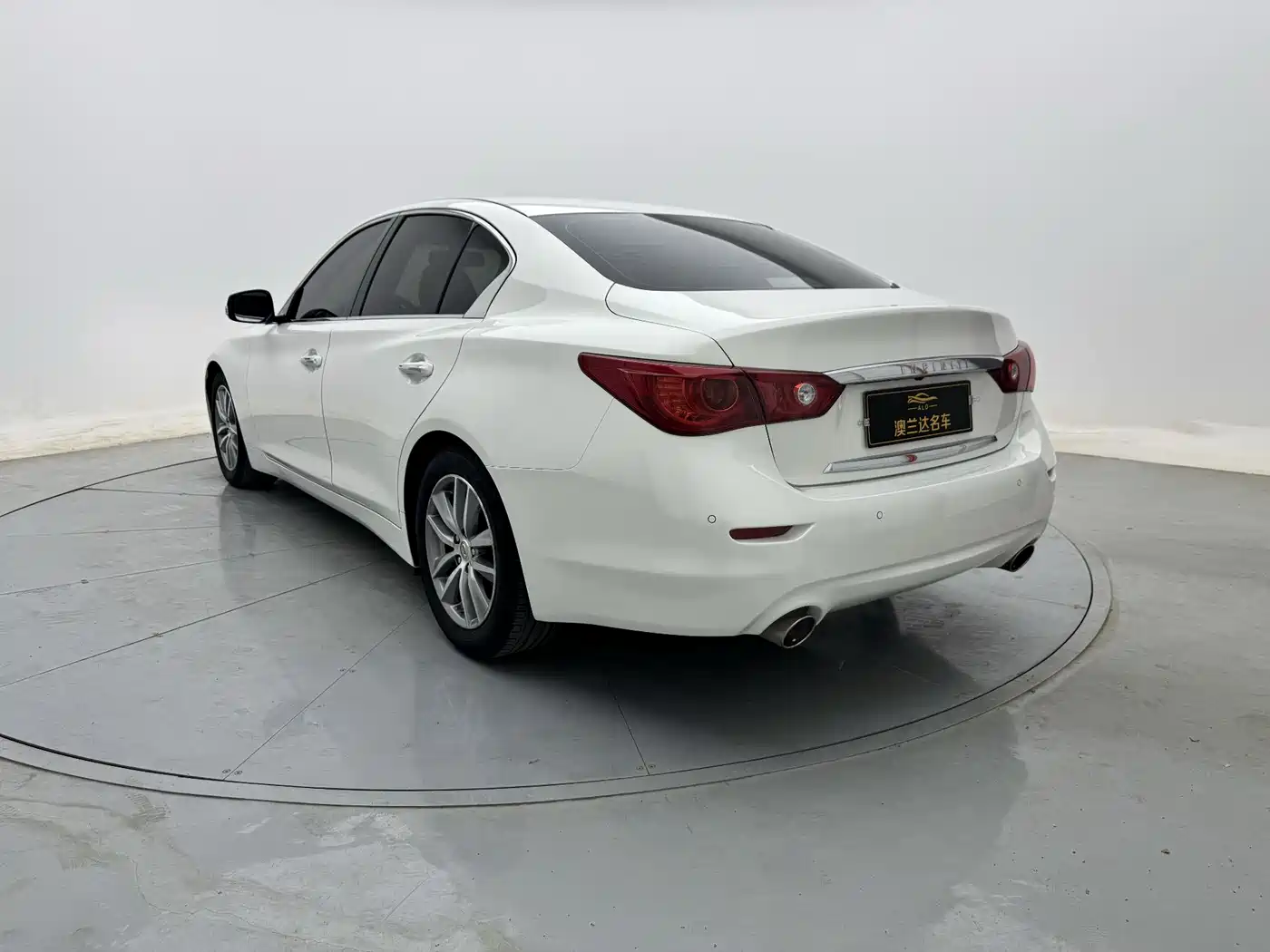 Infiniti Q50 2017 2014 3.7L Comfort Edition