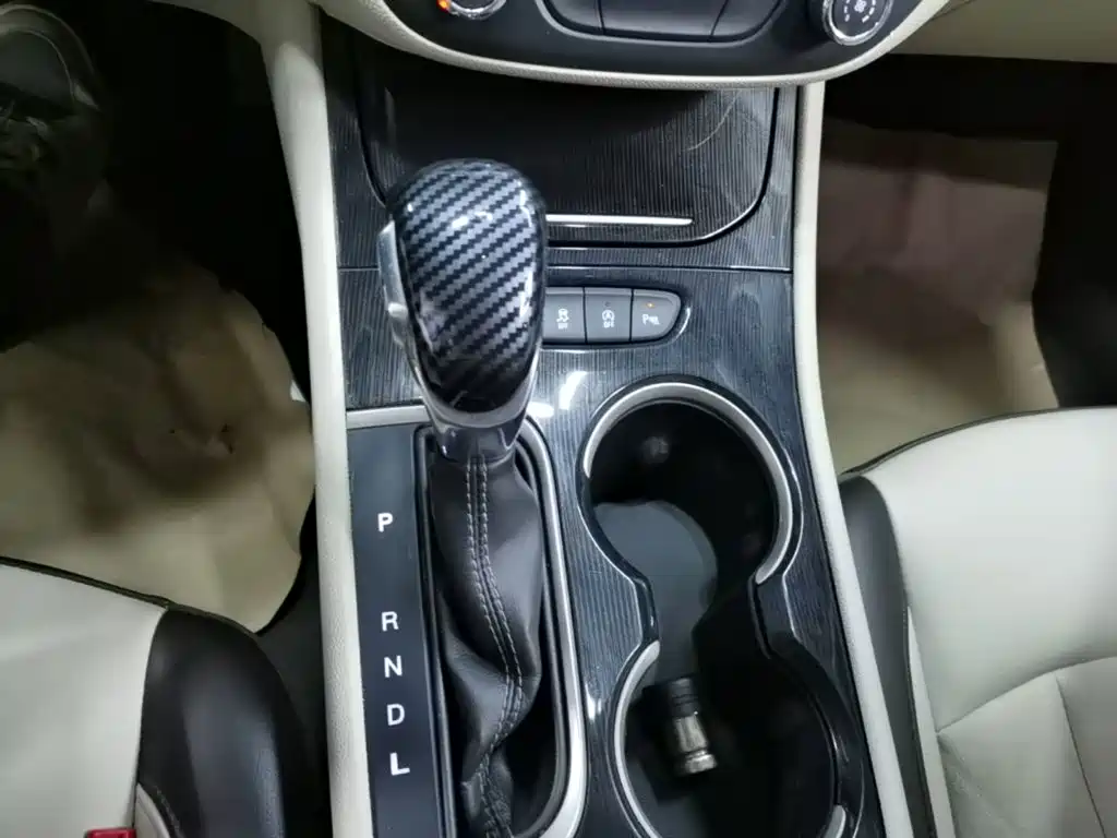 Photo 14 - Buick Verano