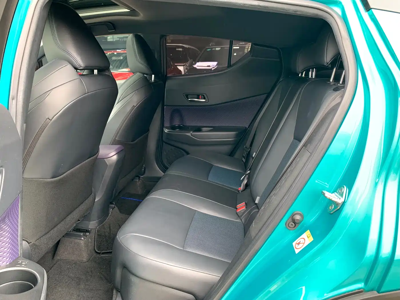 Toyota C-HR 2020 Model 2.0L Leading фото 9