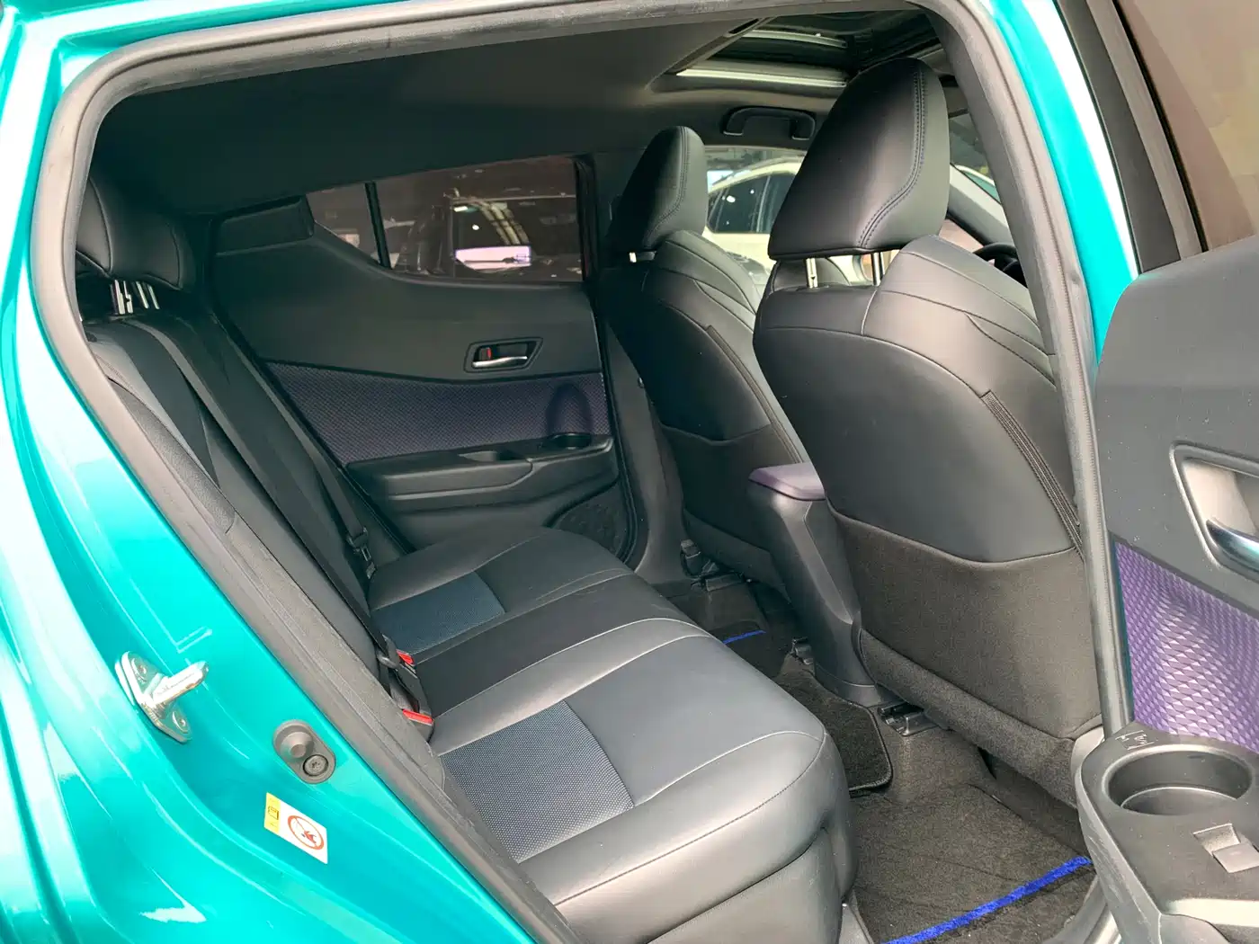 Toyota C-HR 2020 Model 2.0L Leading фото 12