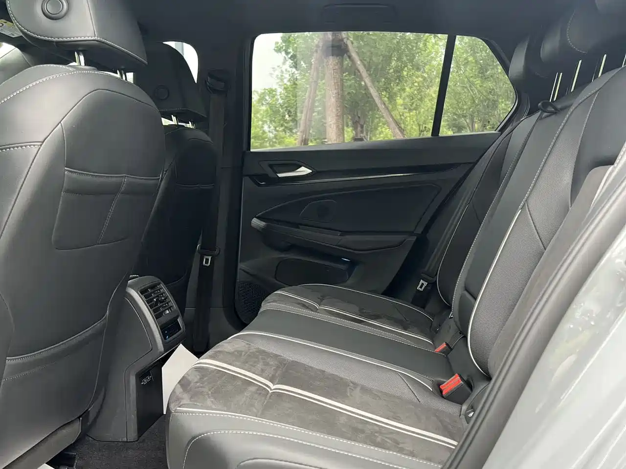 Volkswagen Golf 2021 280TSI DSG R-Line фото 19