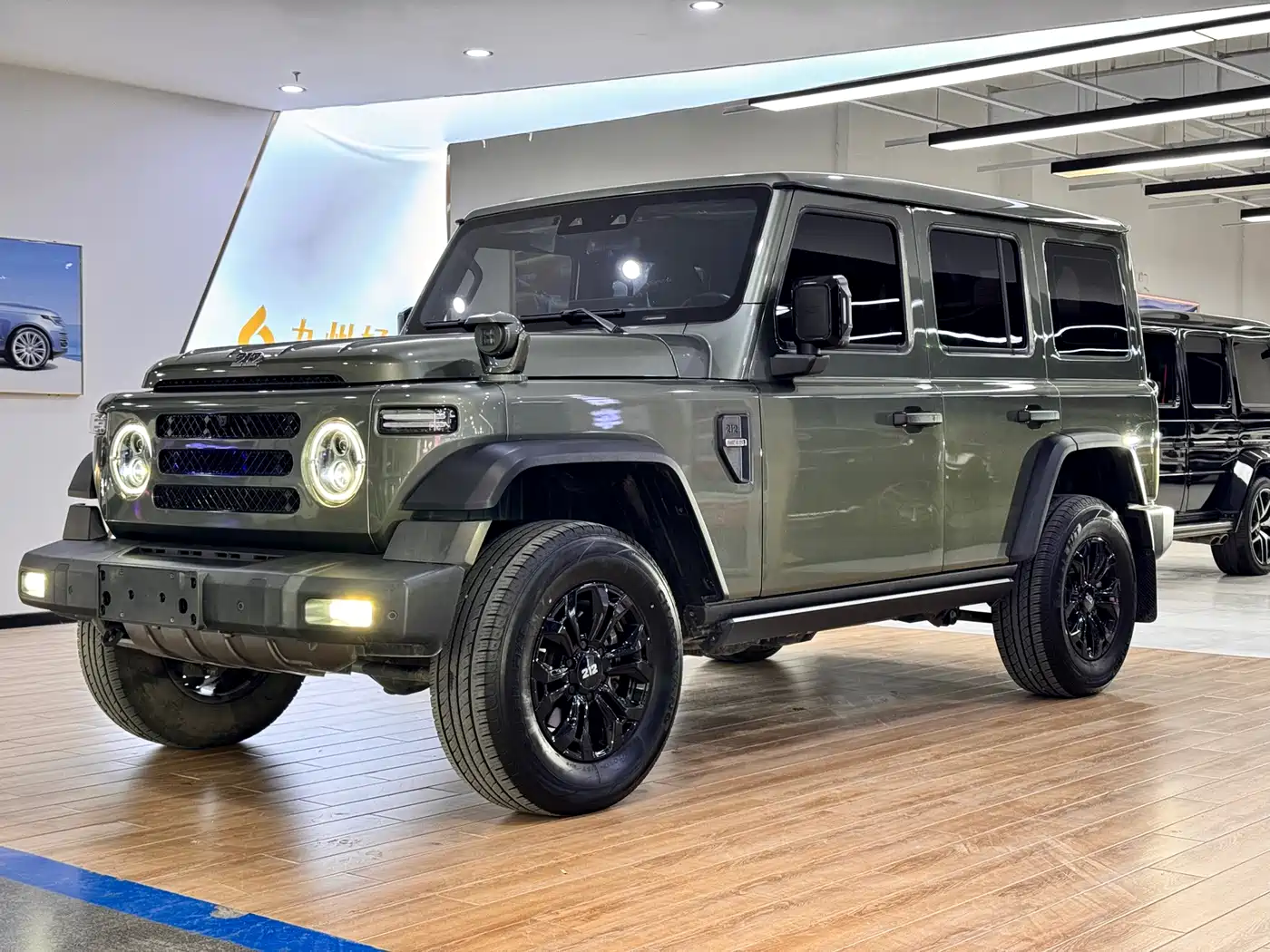 212 T01 2024 2.0T Explorer
