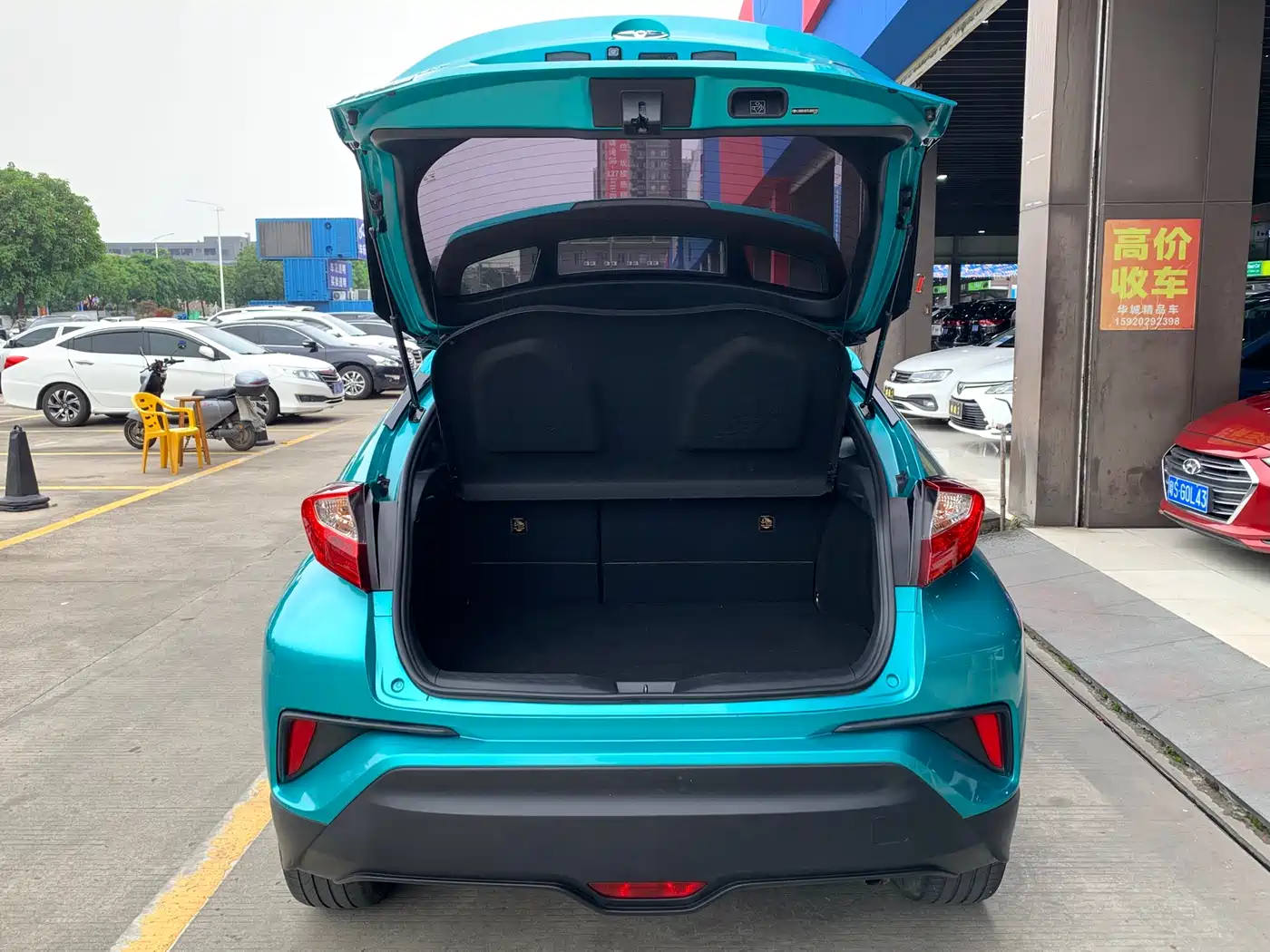 Toyota C-HR 2020 Model 2.0L Leading фото 13