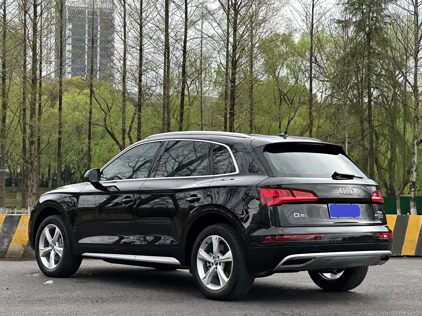 Audi Q5L 2020 Facelift 40 TFSI Honor Progressive фото 5