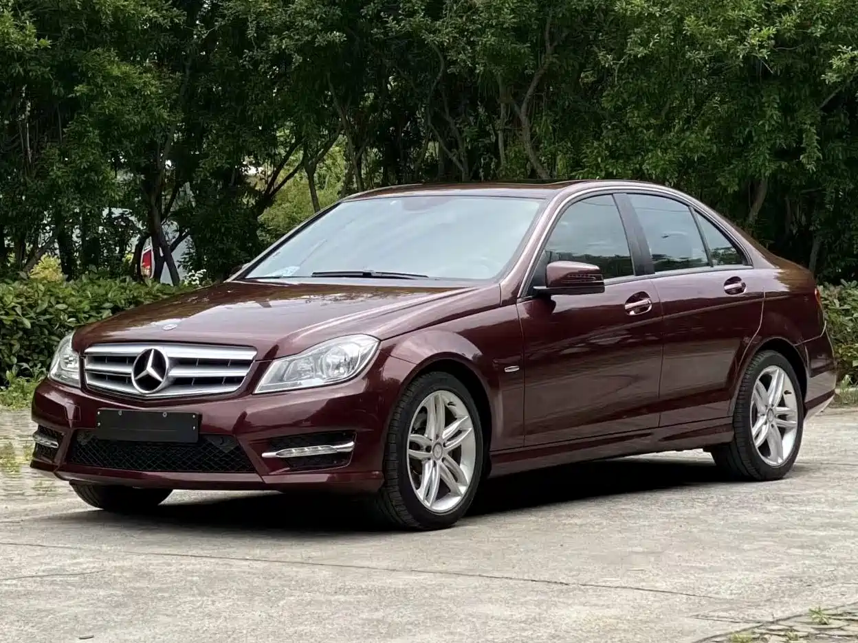 Mercedes-Benz C-Class 2013 C 180 Classic Grand Edition фото 3
