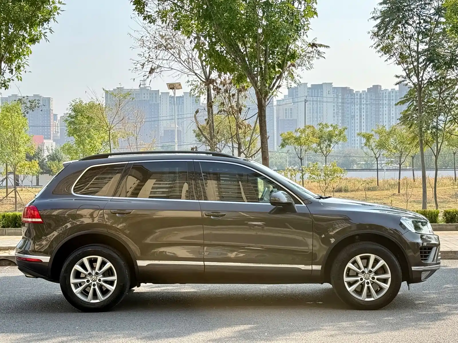 Фото 4 - Volkswagen Touareg