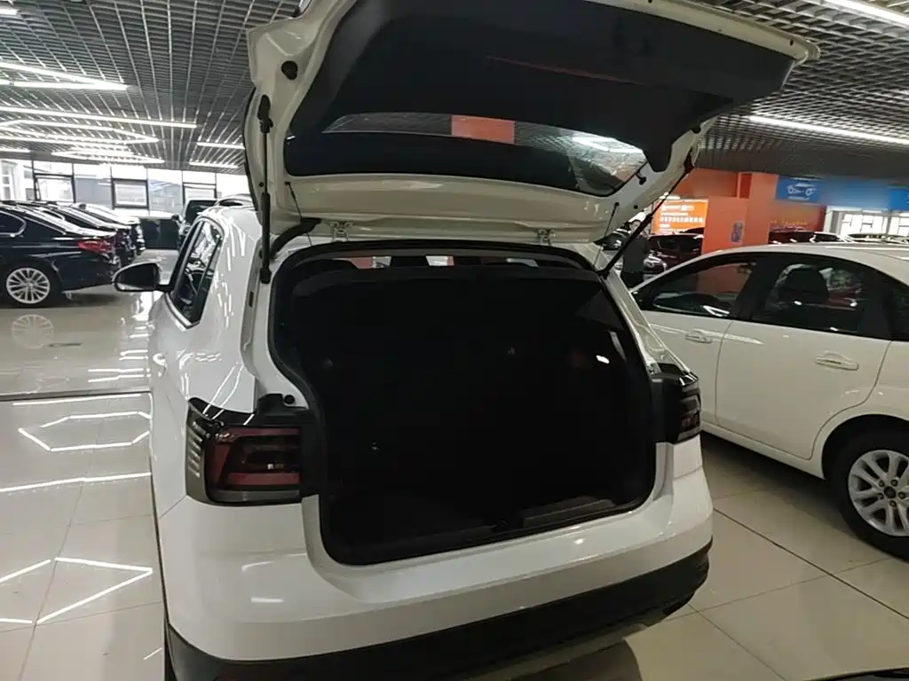Photo 19 - Volkswagen T-Cross
