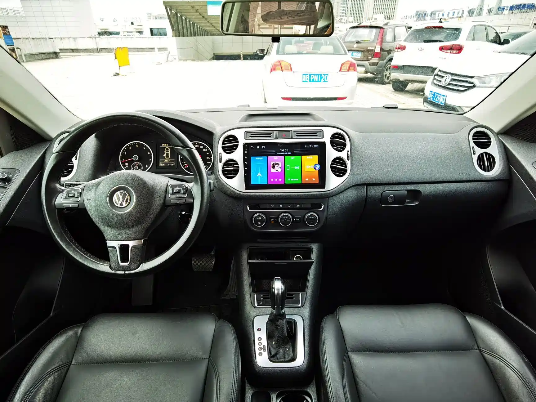 Photo 13 - Volkswagen Tiguan