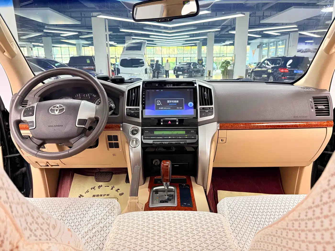 Toyota Land Cruiser 2012 4.0L Automatic VX фото 8