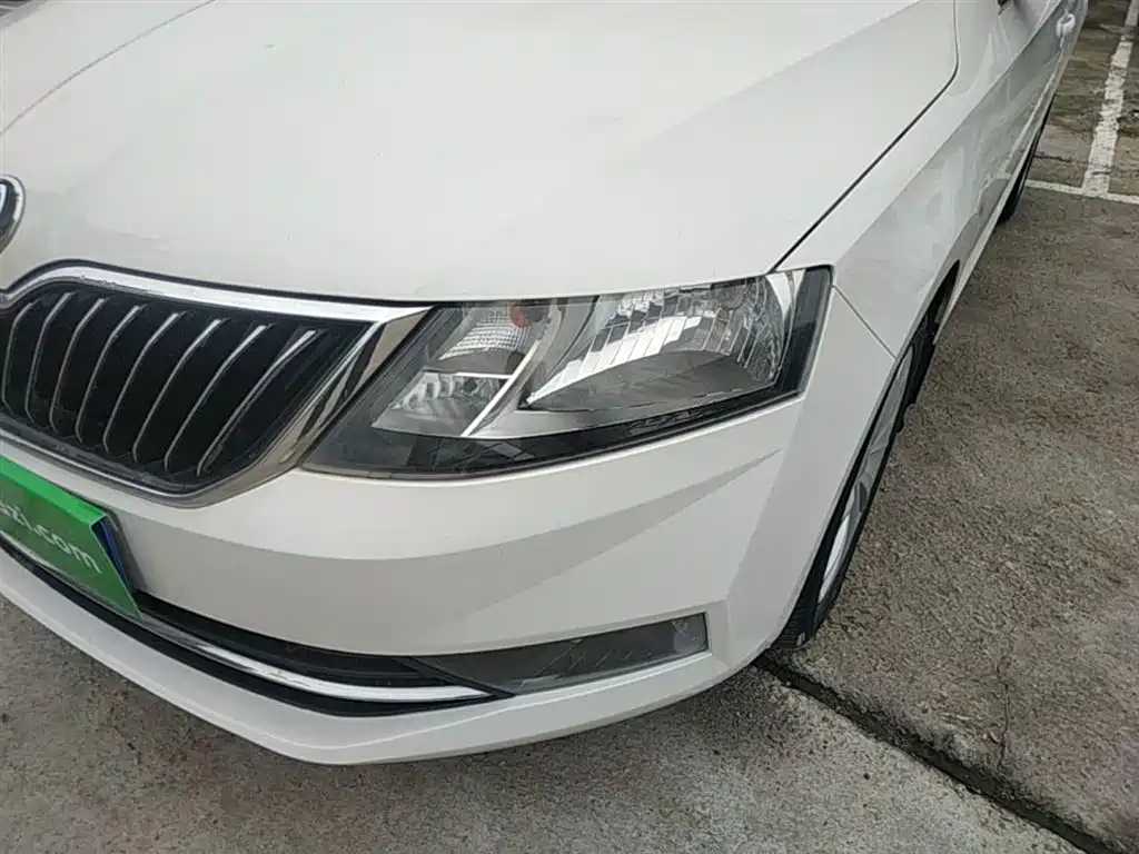 Škoda Rapid 2019 1.5L Automatic Comfort China V фото 24