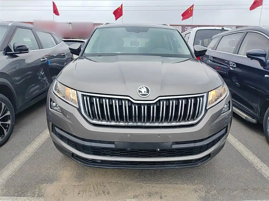 Škoda Kodiaq 2018 TSI330 5-seat FWD Luxury фото 3