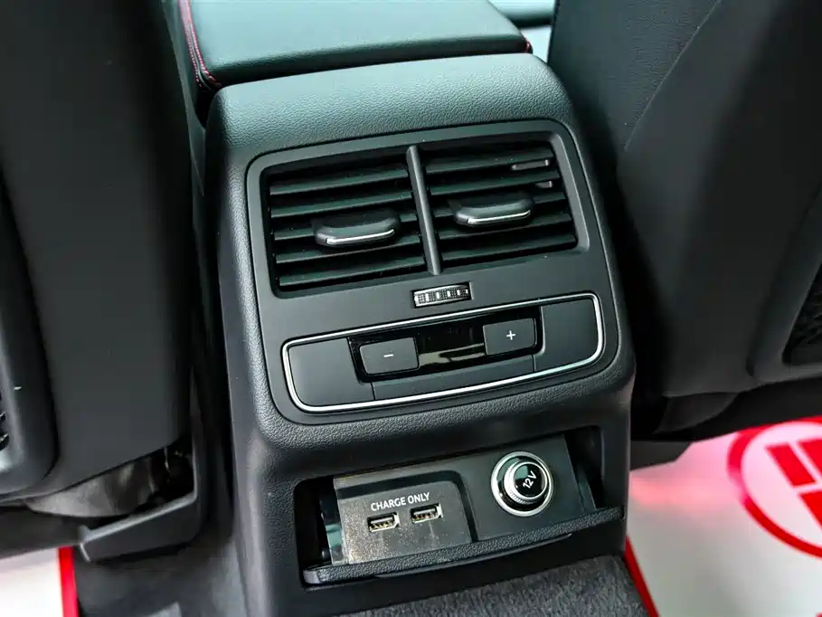 Audi A4L 2022 40 TFSI quattro RS Kit Burning Speed фото 33