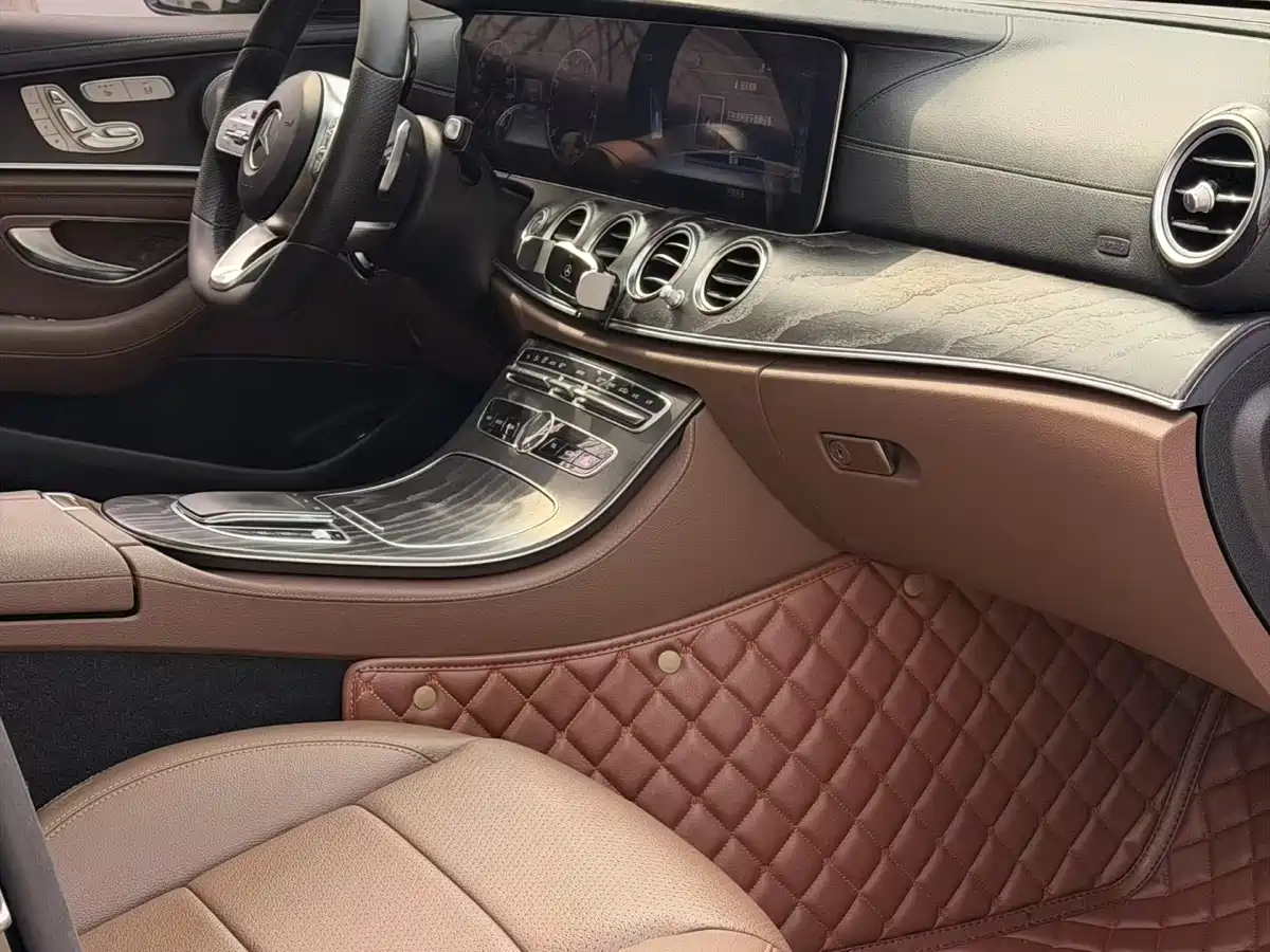 Mercedes-Benz E-Class 2019 E 300 L Sport Luxury фото 8