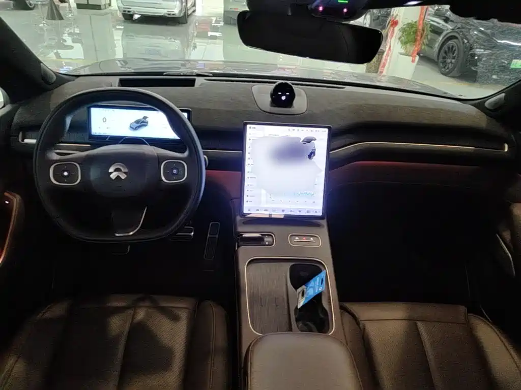 Фото 10 - NIO EC7
