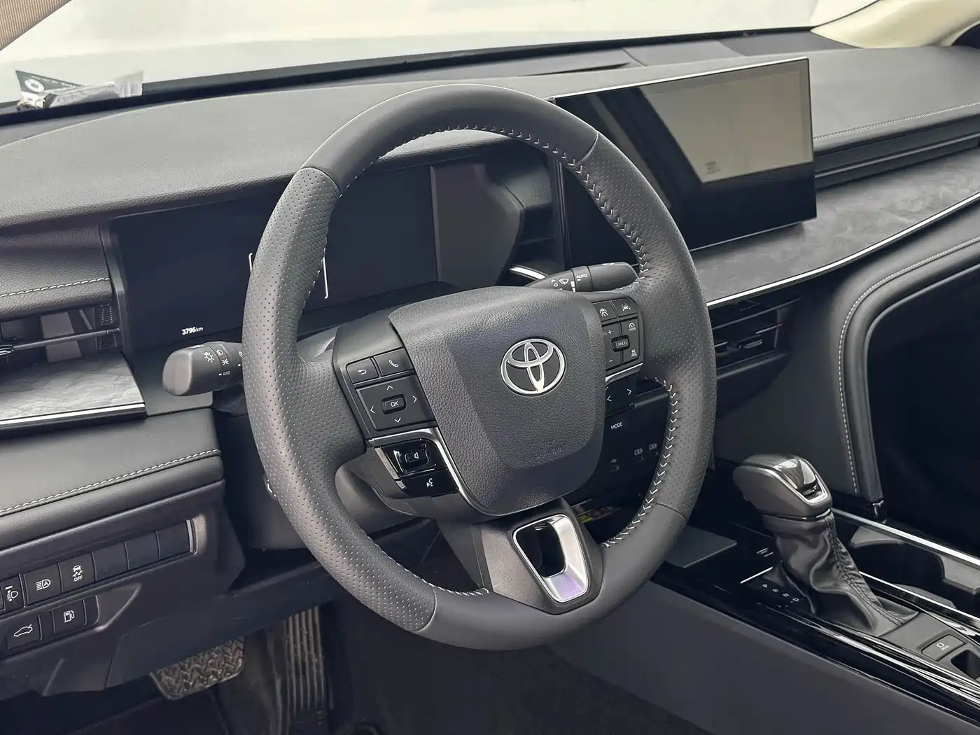 Toyota Camry 2024 Hybrid 2.5HG Premium Edition фото 5