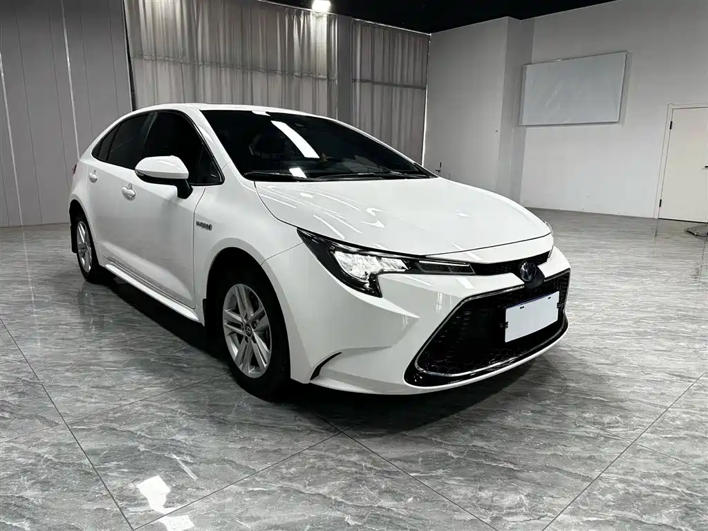 Toyota Levin 2022 Dual Engine 1.8H E-CVT Luxury Edition фото 3