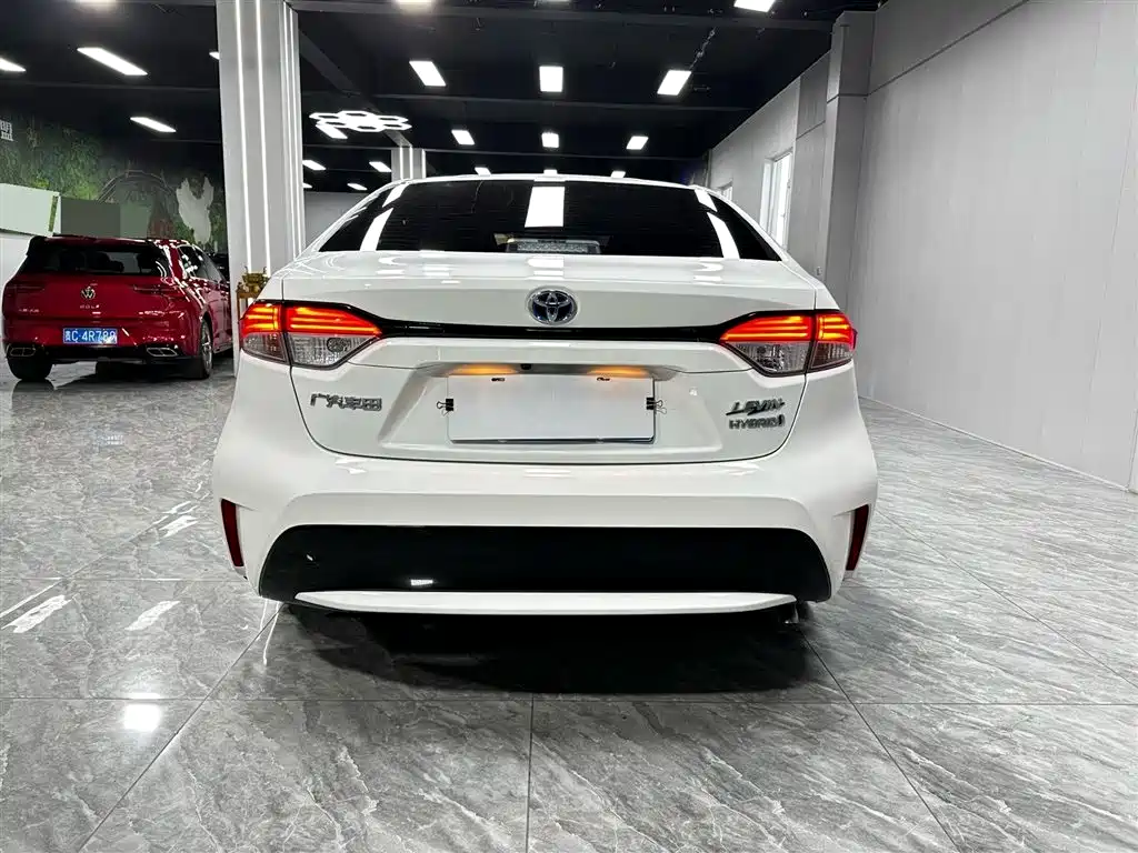 Toyota Levin 2022 Dual Engine 1.8H E-CVT Luxury Edition фото 5