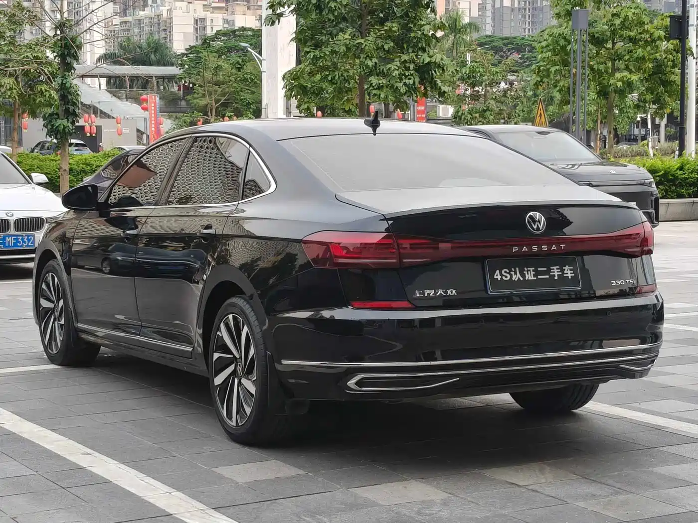 Volkswagen Passat 2022 330TSI Starlight Elite Edition фото 4
