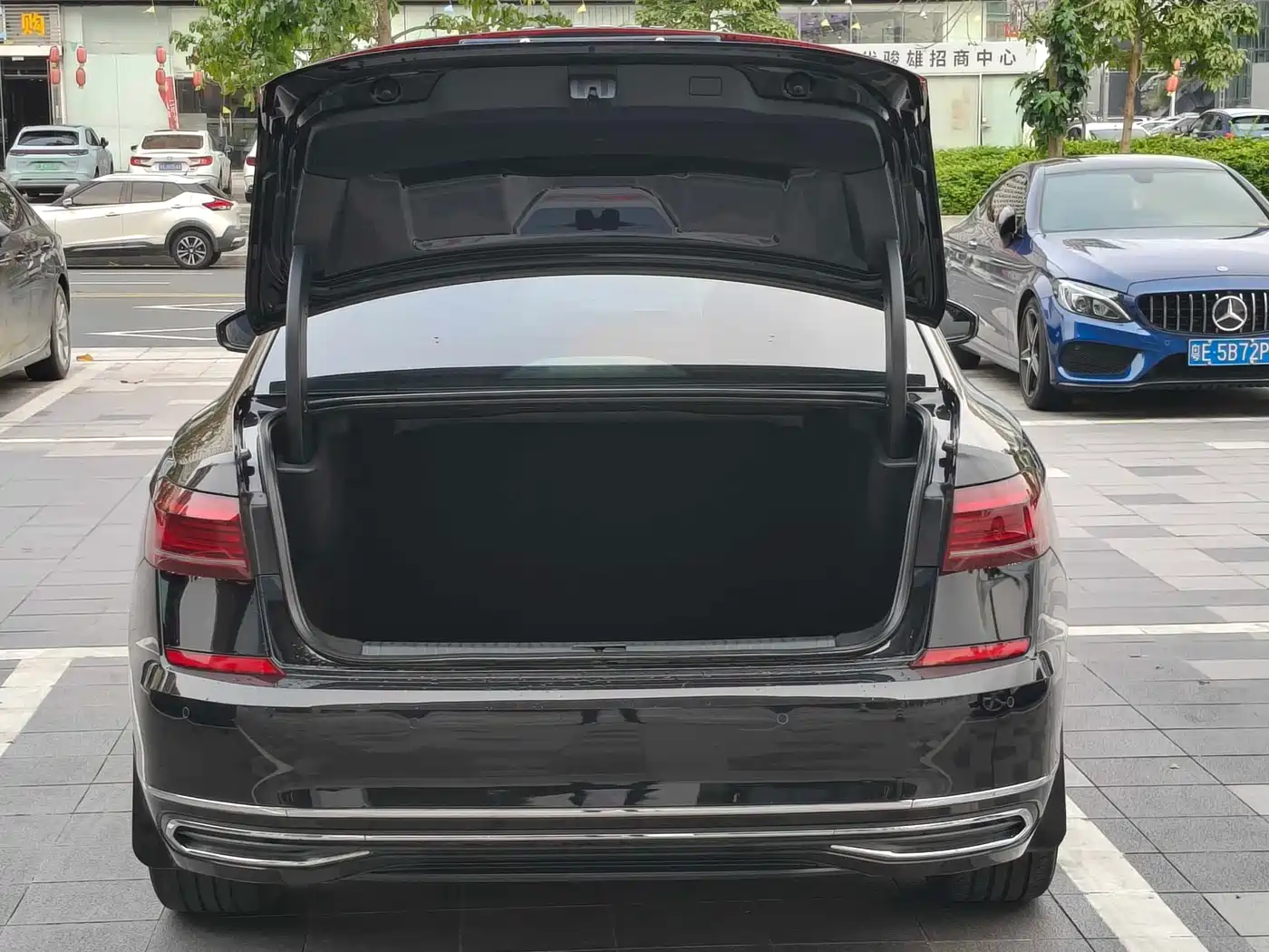 Volkswagen Passat 2022 330TSI Starlight Elite Edition фото 7
