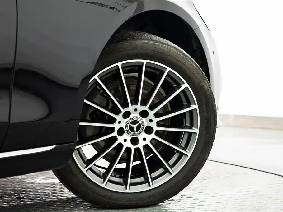 Mercedes-Benz E-Class 2022 E 260 L фото 21
