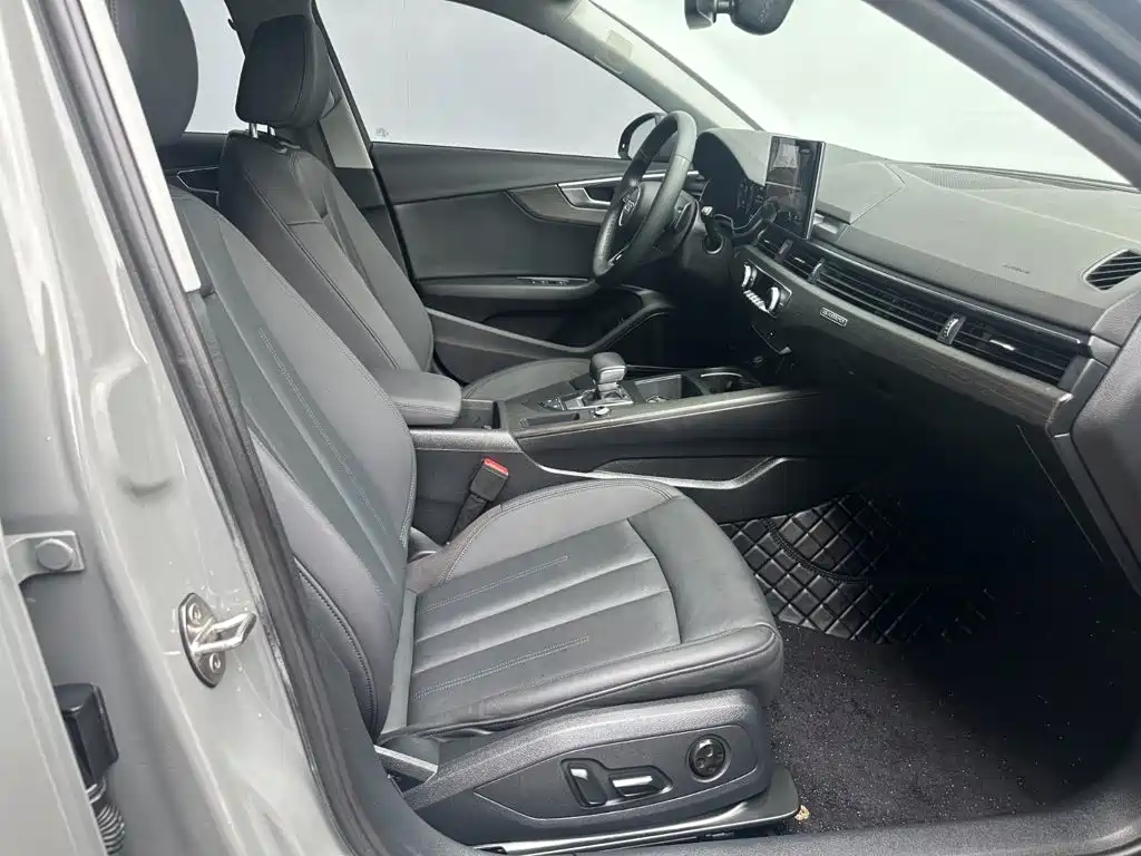 Audi A4 (Import) 2021 2021 allroad quattro Explorer