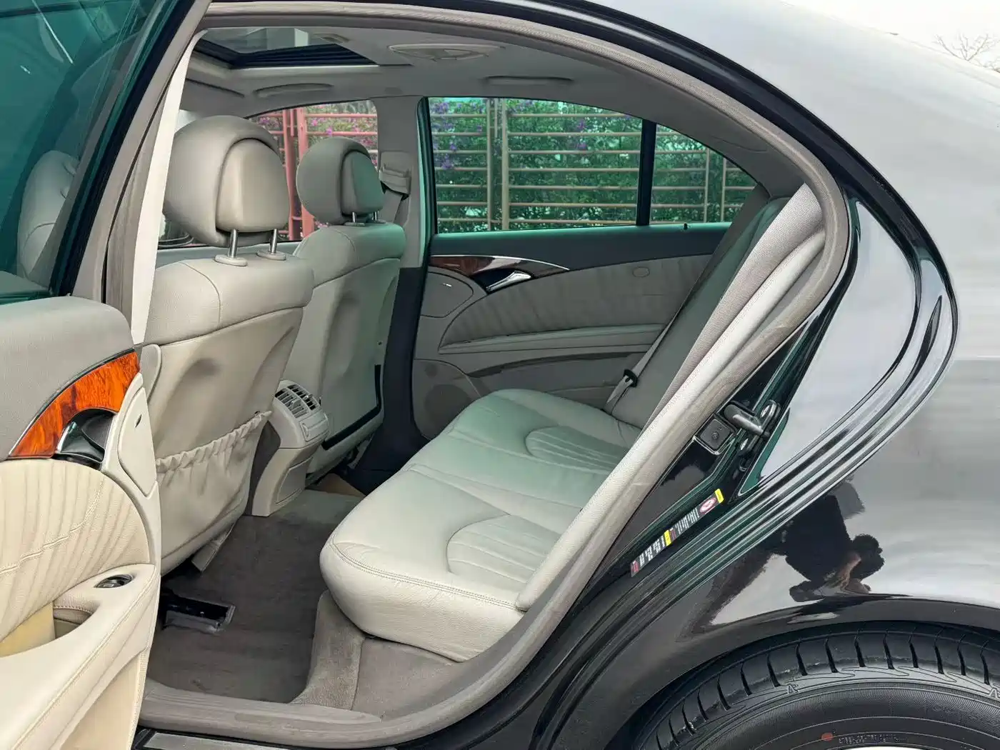 Mercedes-Benz E-Class 2007 Model E 230 Elegance фото 7