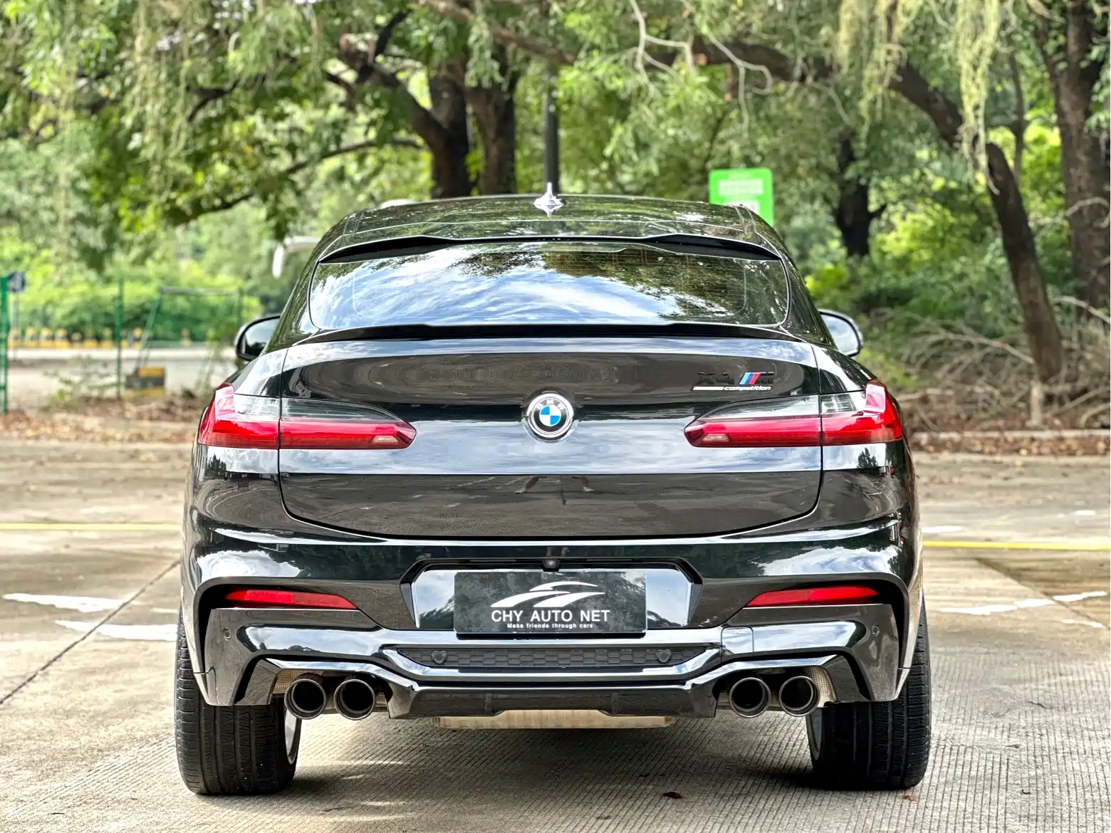 Photo 4 - BMW X4 M