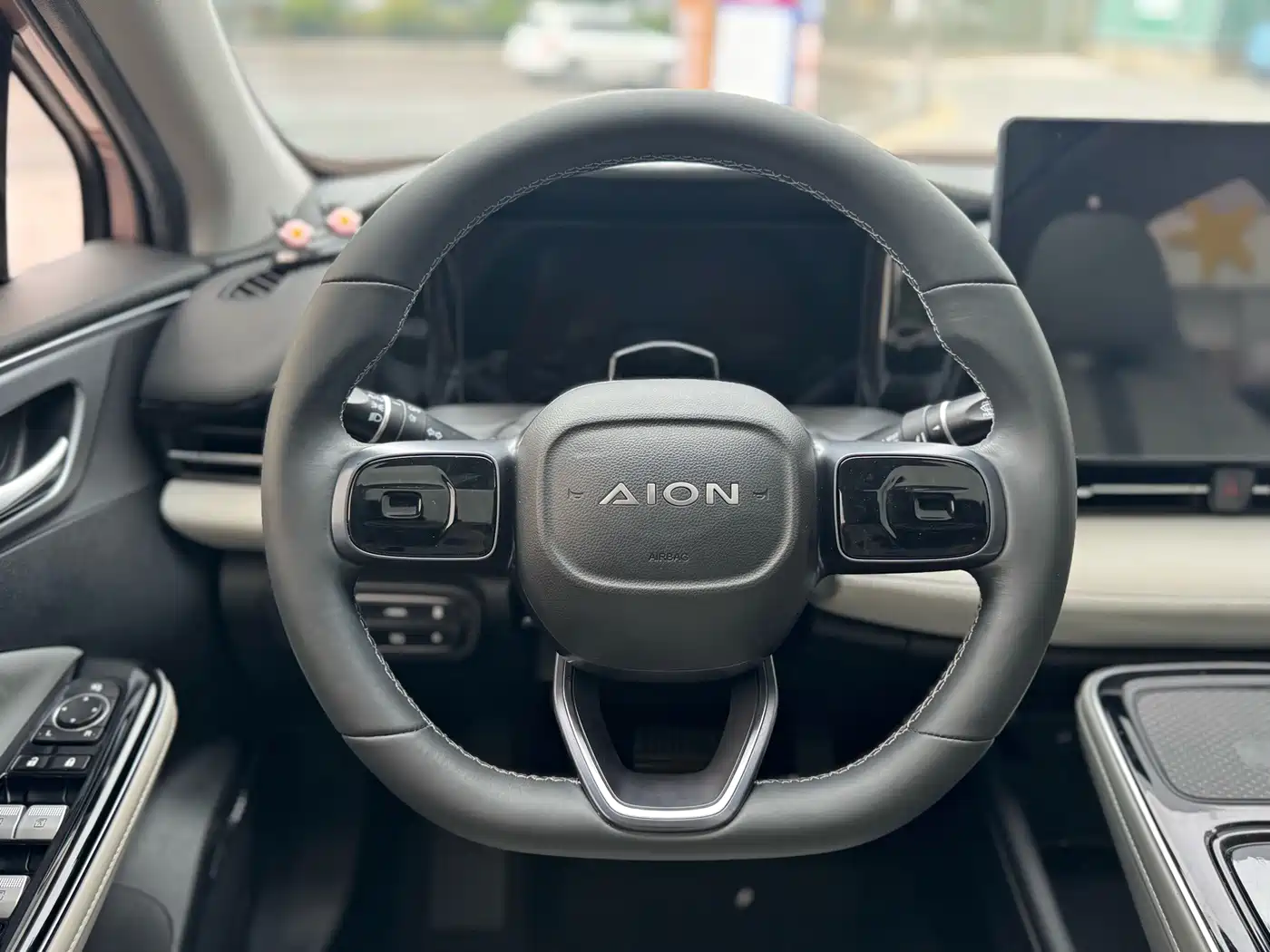 Фото 9 - Aion S Plus