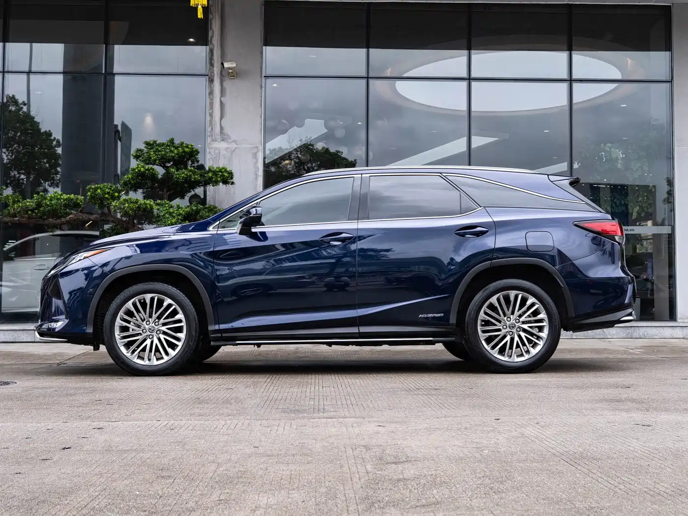 Lexus RX 2020 450hL 4WD Elegance Edition 7-Seater China VI фото 4