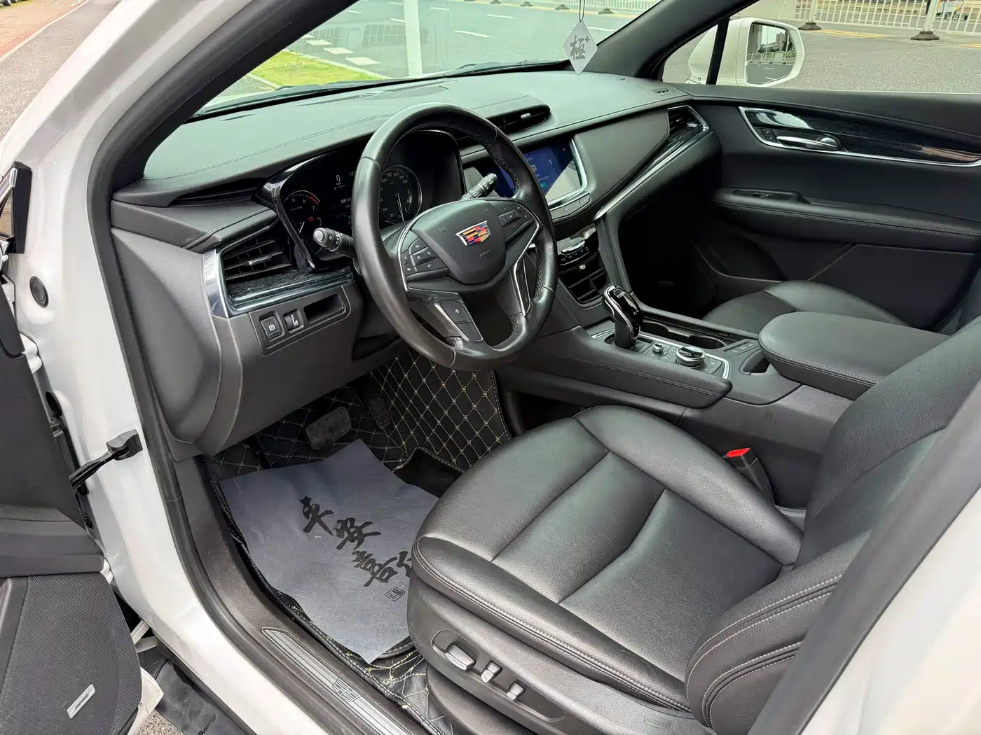 Cadillac XT5 2021 2.0T 2WD Luxury Edition фото 4