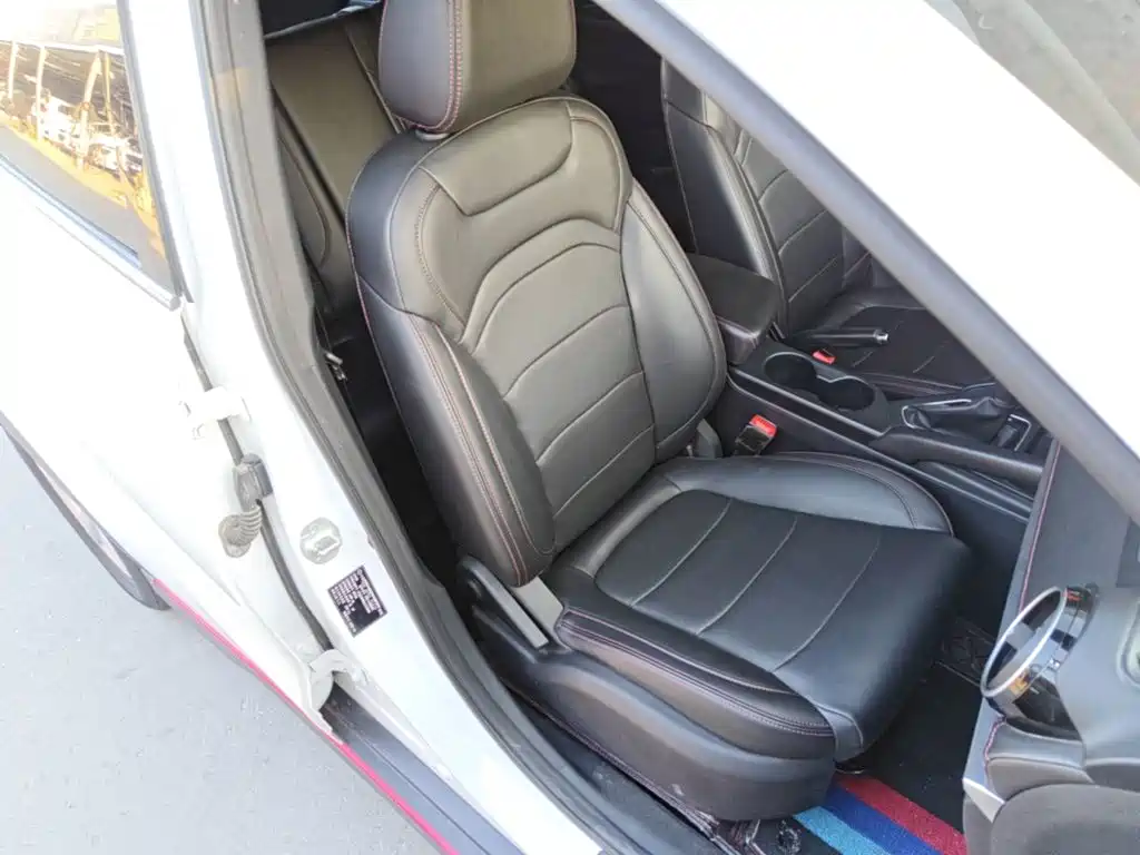 Dongfeng Fengguang Fengon 500 2021 2021 1.5L CVT Comfort