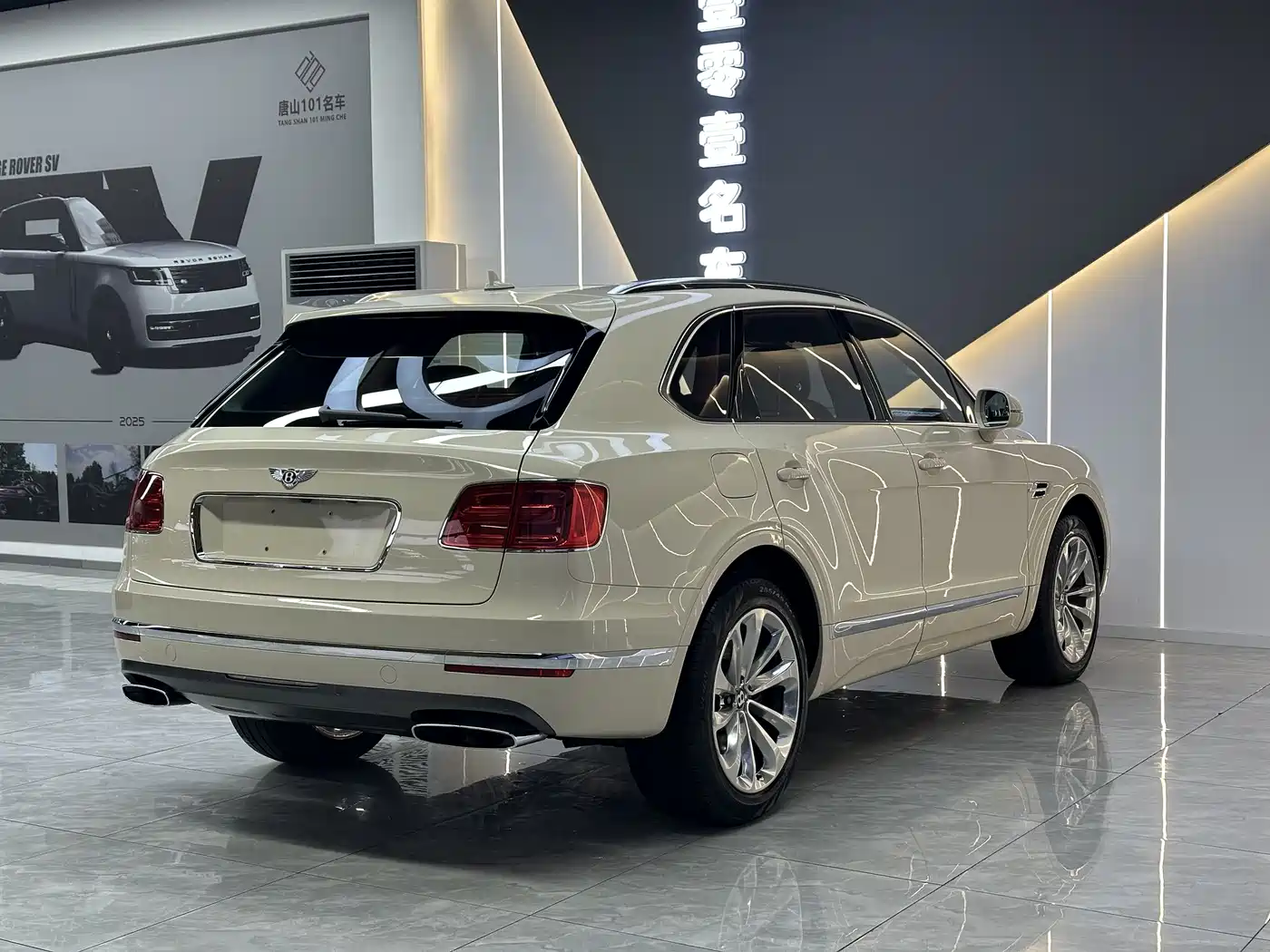 Bentley Bentayga 2017 2017 6.0T Standard Edition